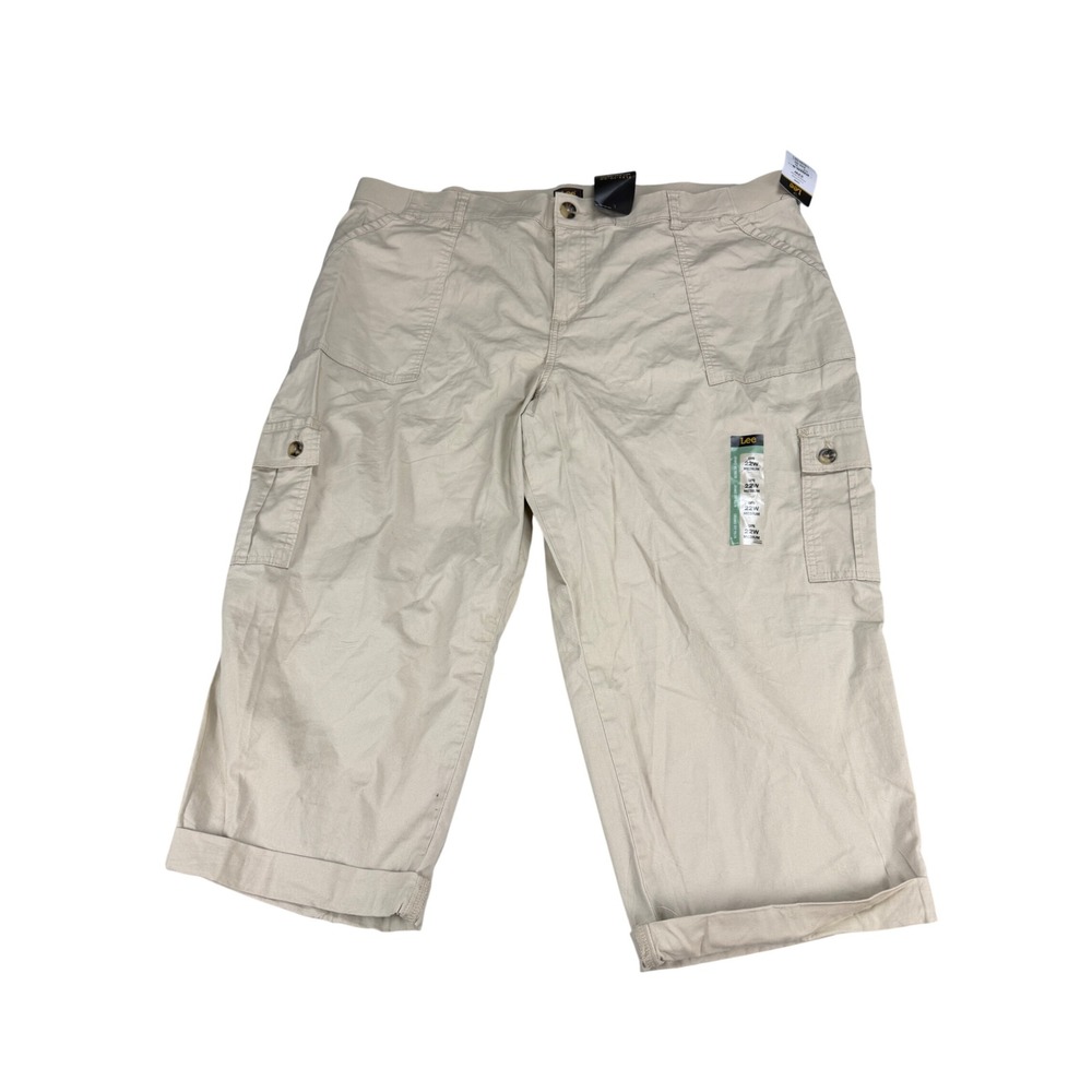 Lee Plus Ultra Lux Comfort Mid Rise Capri Cargo Pants Pioneer Beige 22W MSRP$39